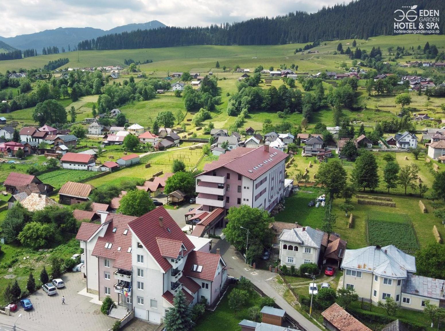 Hotel Eden Garden Spa Kimpulung Mołdawski Zewnętrze zdjęcie